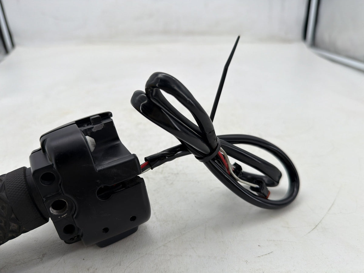 2020 Harley Softail Standard FXST OEM Right Engine Start Kill Switches Controls