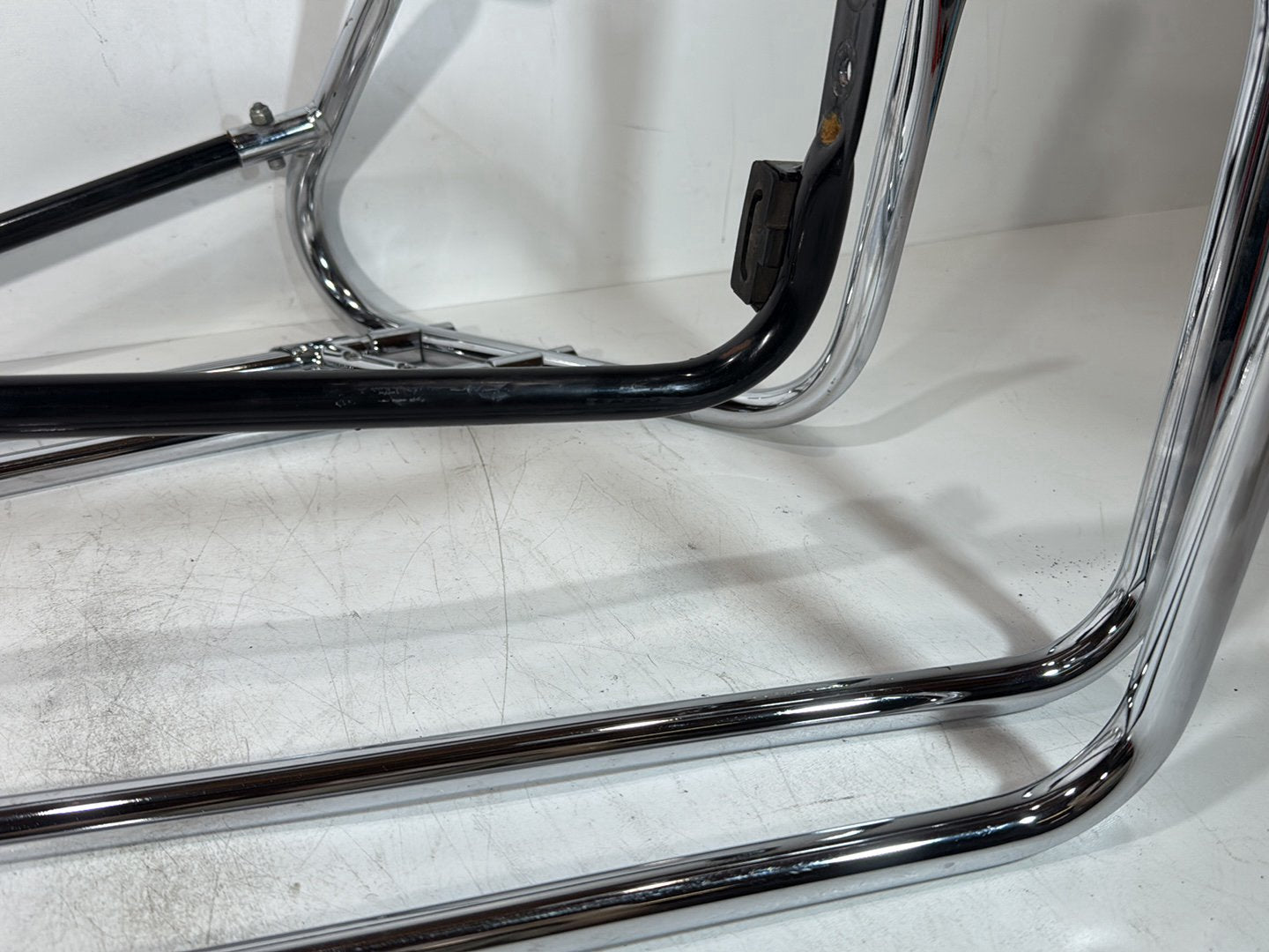 2007 - 2012 Harley-Davidson Touring Electra Glide Ultra Rear Left Right Saddlebag Guard Rails Bar 49193-09