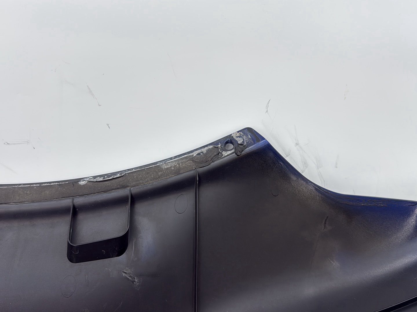 2007 Harley Touring FLHTCU Electra Glide Ultra OEM Front Outer Batwing Fairing Cover