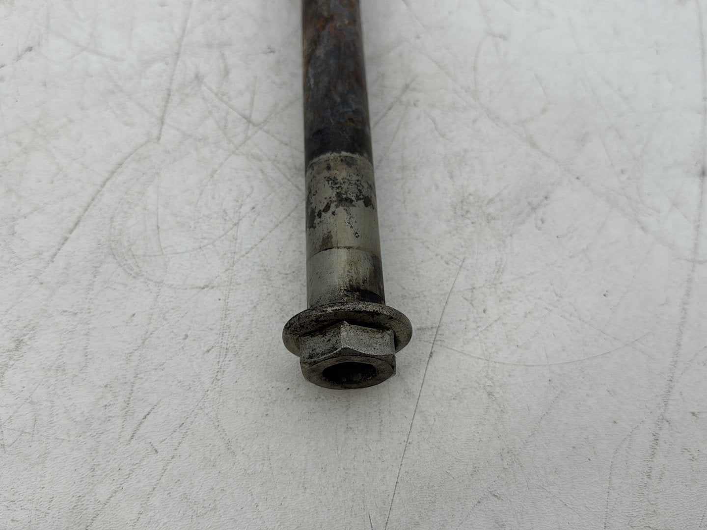2008 Harley Sportster XL883L 883 Low OEM Rear Wheel Axle Bolt Shaft 41176-08