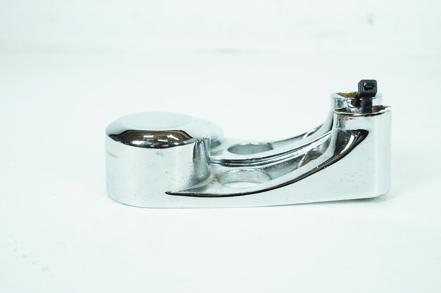 1999 - 2006 Harley-Davidson Softail Heritage Left Driver Footpeg Bracket Mount