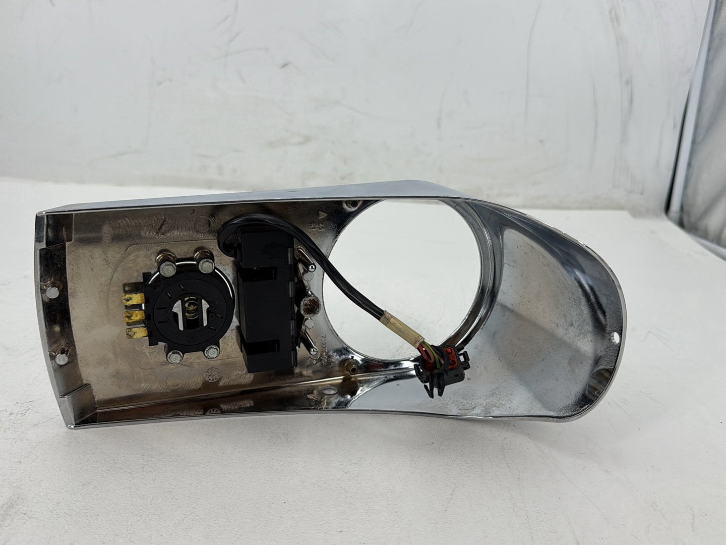 2004 Harley Softail FLSTC Heritage Classic OEM Fuel Gas Tank Dash Console NOKey
