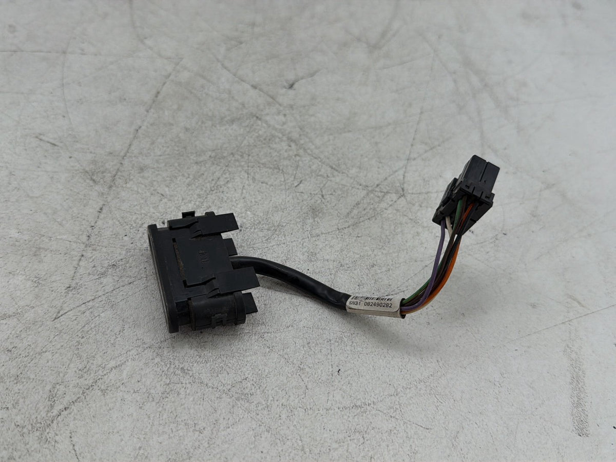 2009 Harley Road Glide Touring FLTR OEM Dash Indicator Lamp Wire Plug 68789-96A