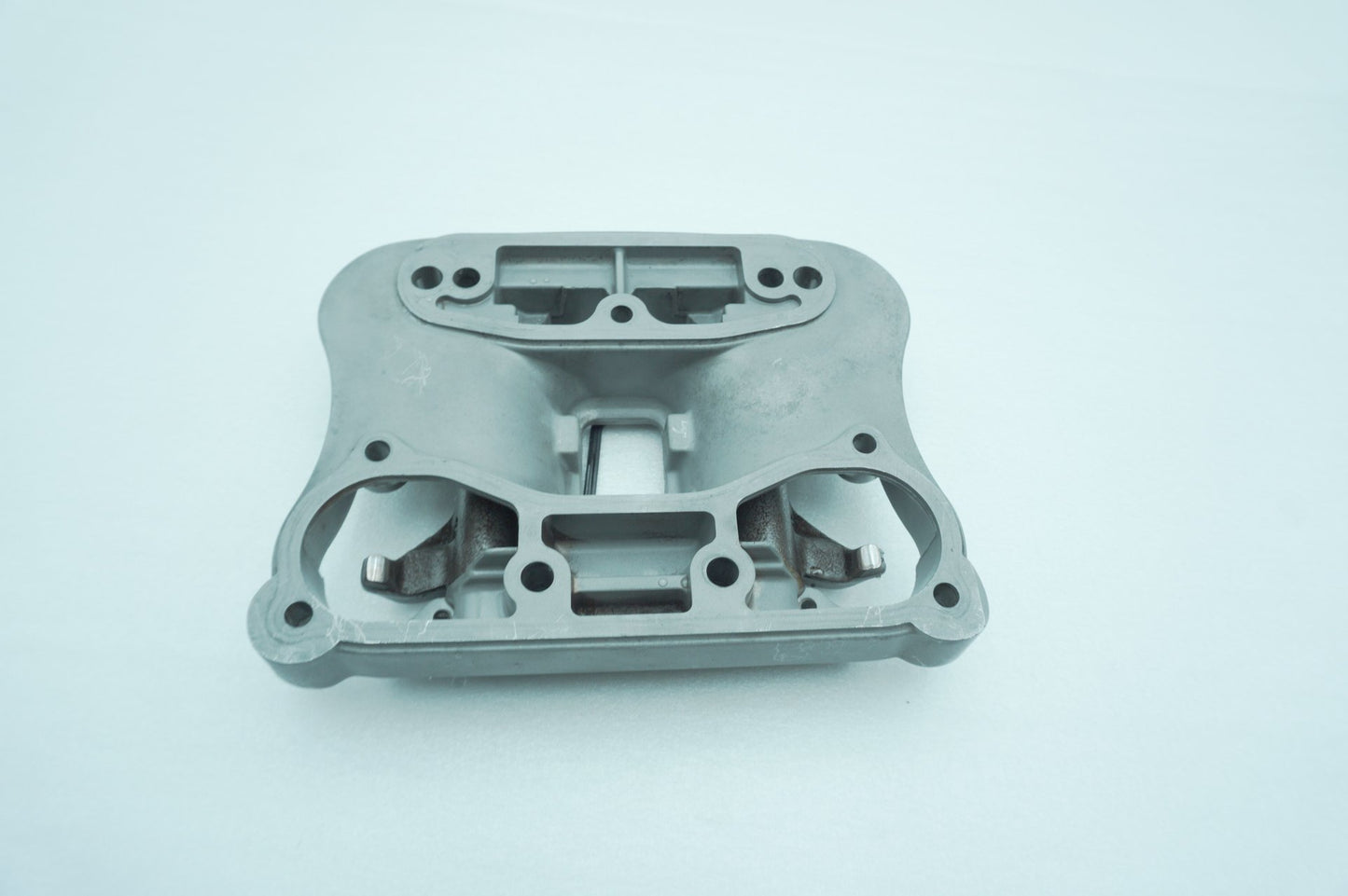 1991 - 2003 Harley-Davidson Sportster  Twin Cam Lower 1 Rocker Box 17543-99A 17501-86B