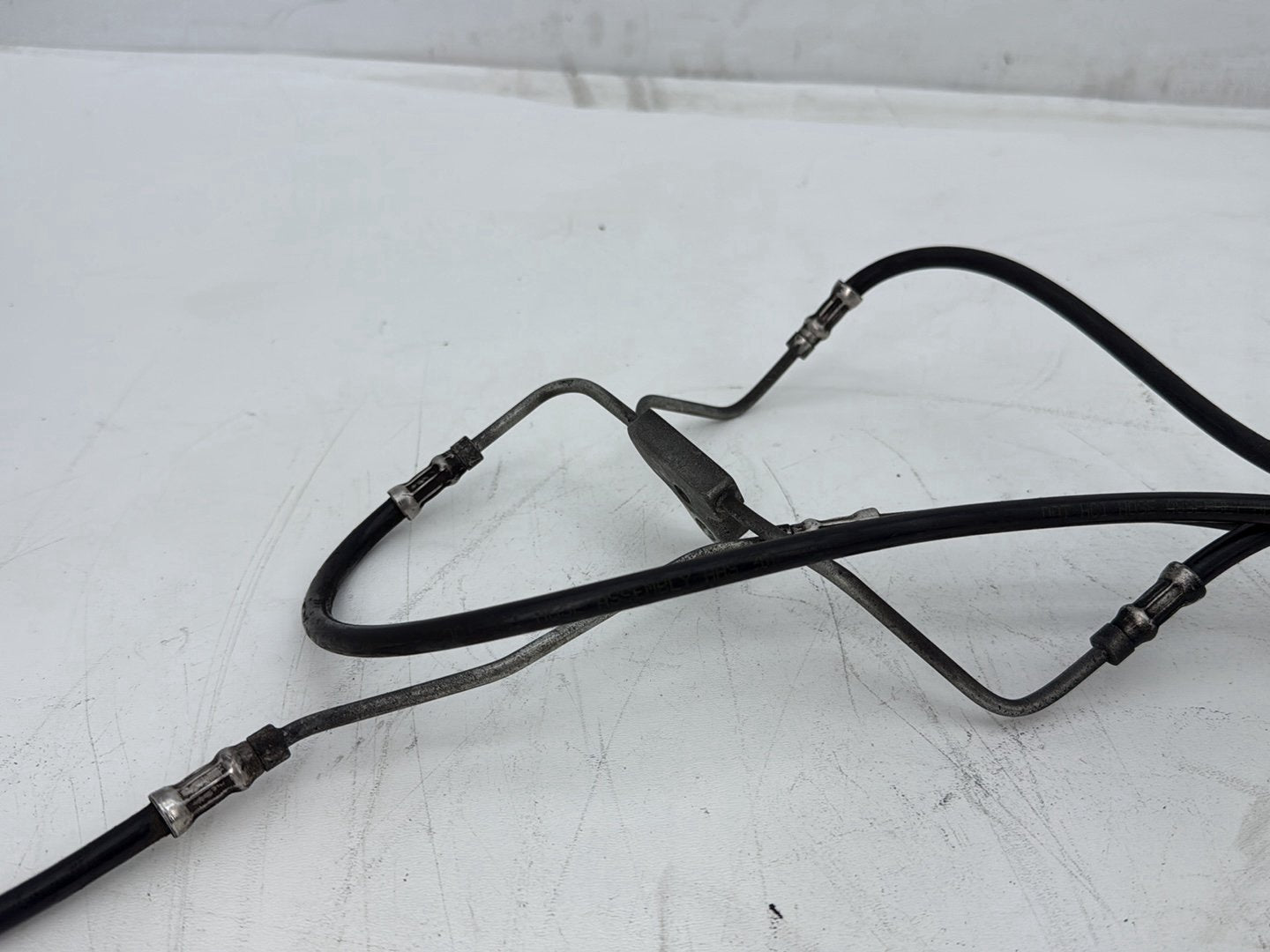 2011 Harley Electra Glide Ultra FLHTK OEM Front Brake Hose Line Pipe ABS