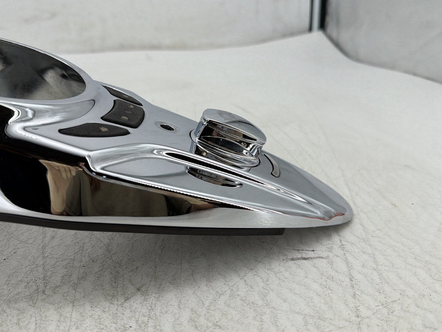 2011 Harley Heritage Softail Classic FLSTC OEM Fuel Gas Tank Dash Console NOKey