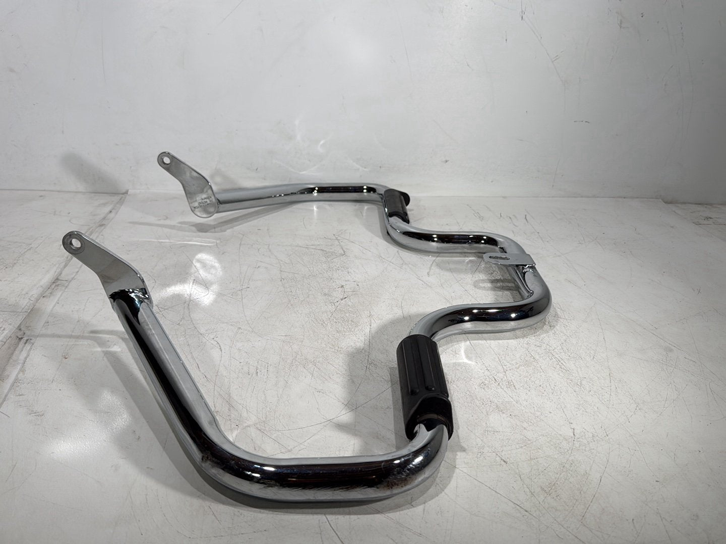 2015 Harley Dyna Low Rider FXDL OEM Engine Highway Crash Bar Guard Mustage