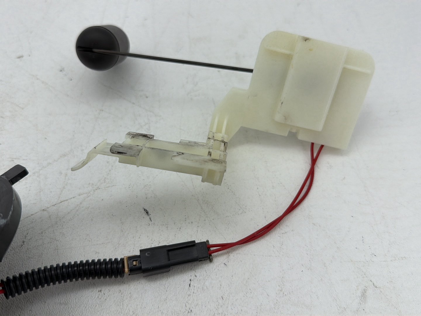 2014 Harley Street Glide Touring FLHXS OEM Fuel Pump Gas Gasoline Petrol Sending