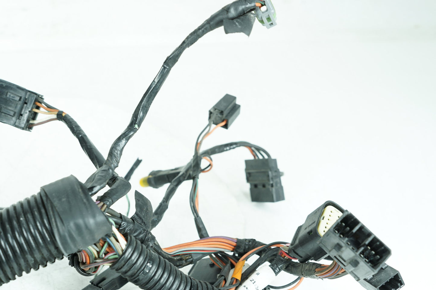 2007 - 2012 Harley-Davidson Touring Street Glide Front Sub Wiring Harness Loom Interconnect  	70232-08