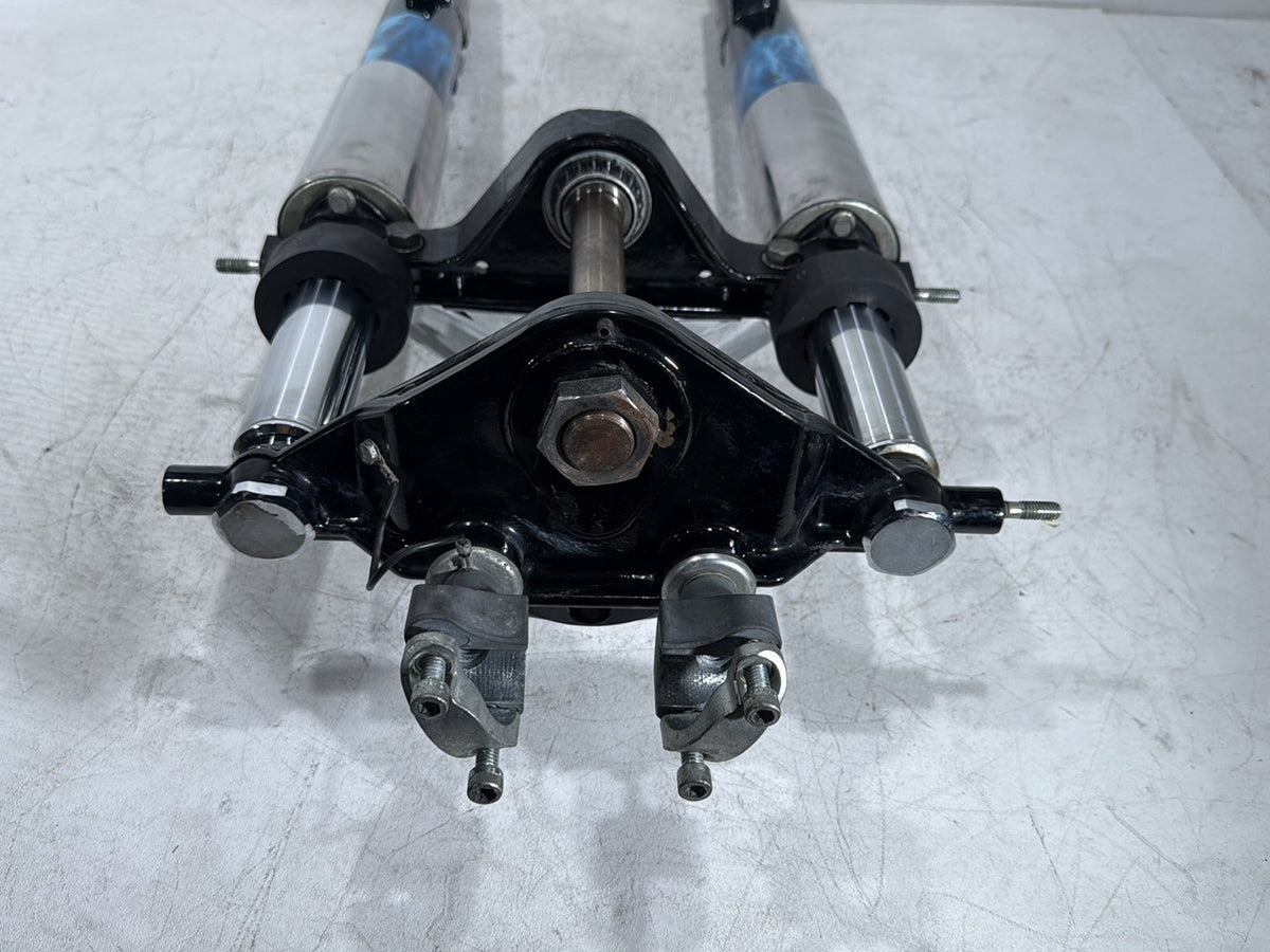 2005 Harley Road King Touring Police OEM Front Triple Tree Set & LH RH Fork Legs Sliders