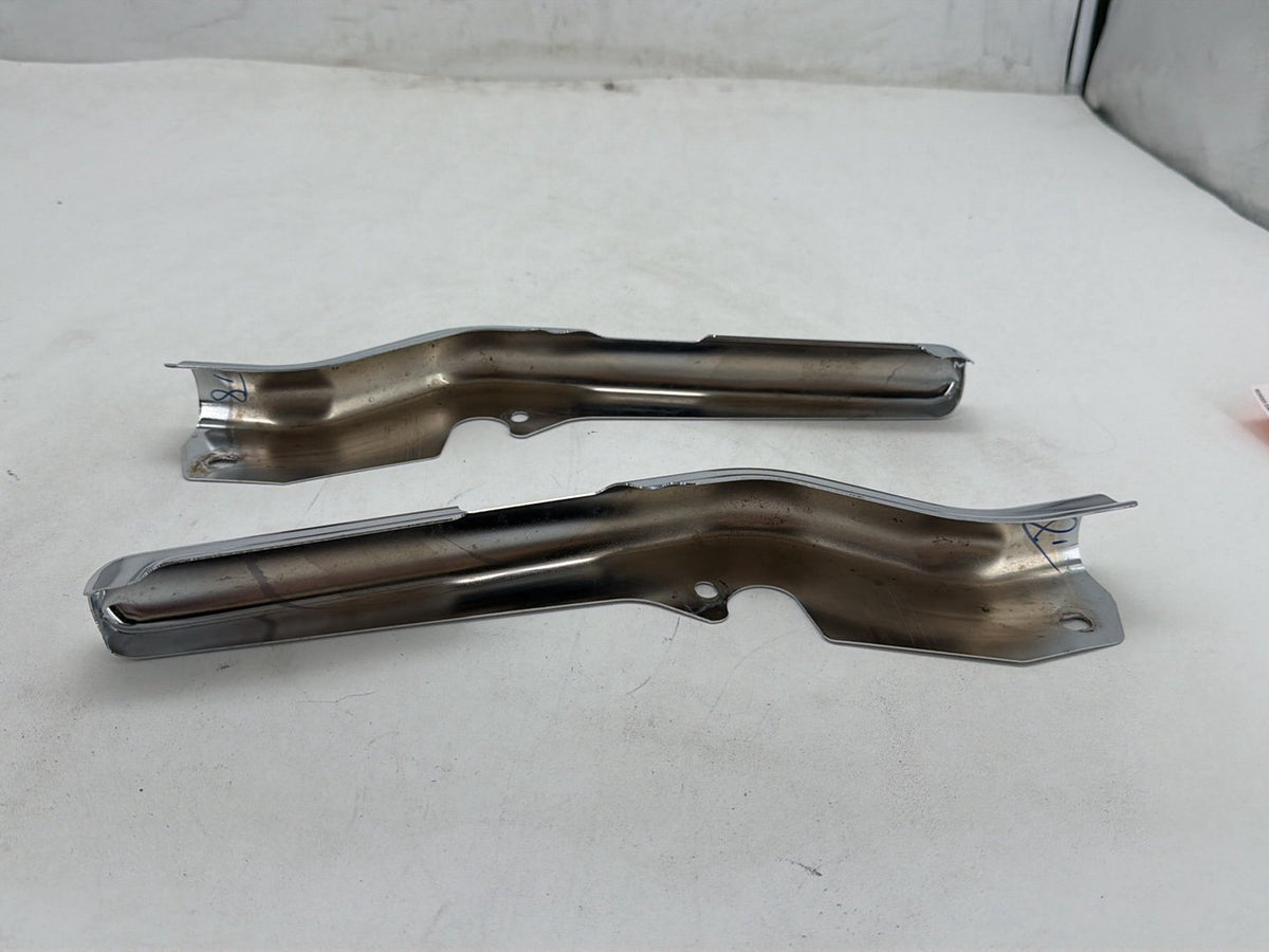 2007 Harley Street Glide Touring FLHX OEM Rear Left Right Fender Struts Bracket