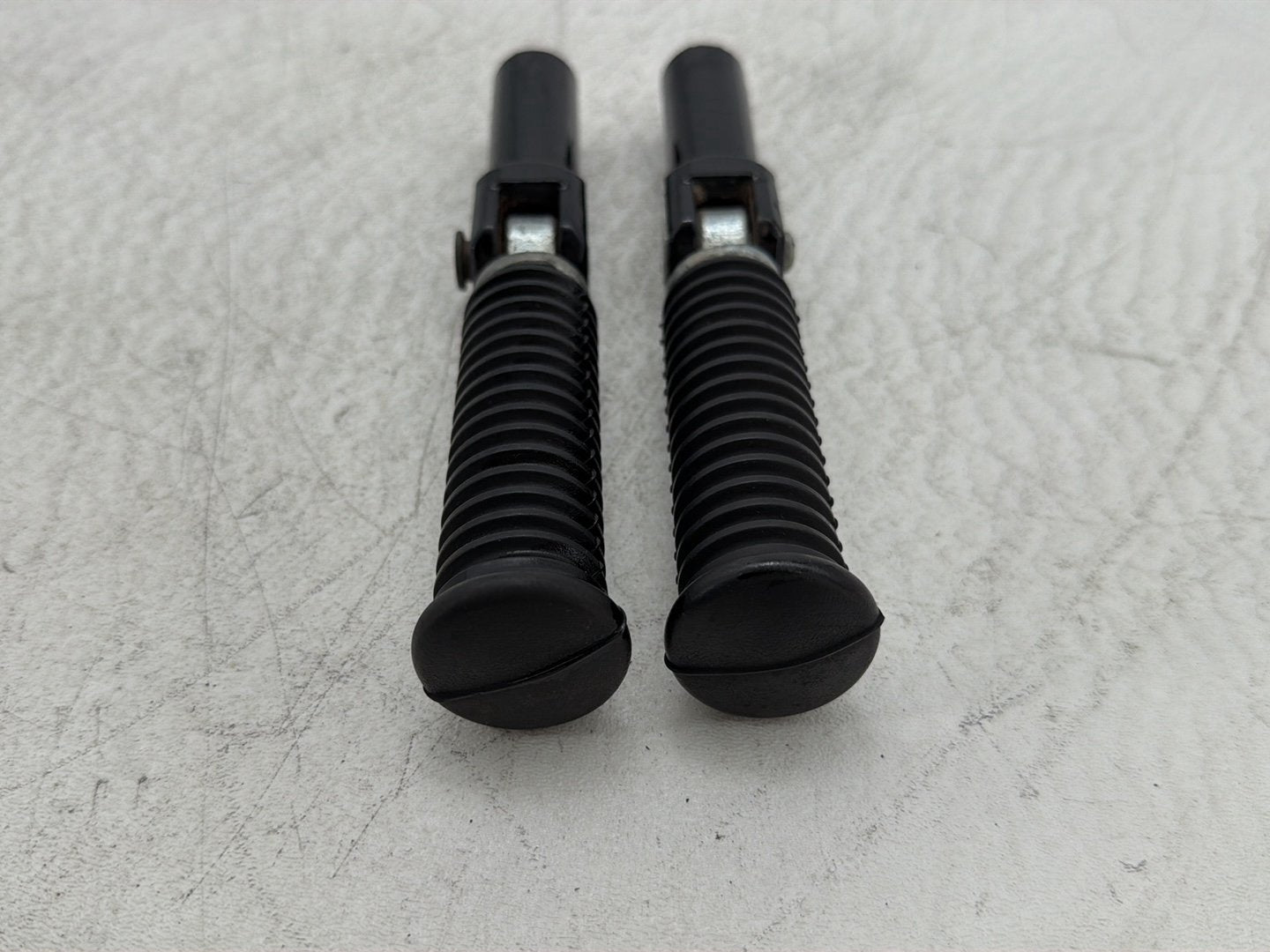 2011 Harley Heritage Softail Classic FLSTC OEM Left & Right Step Foot Rest Pegs