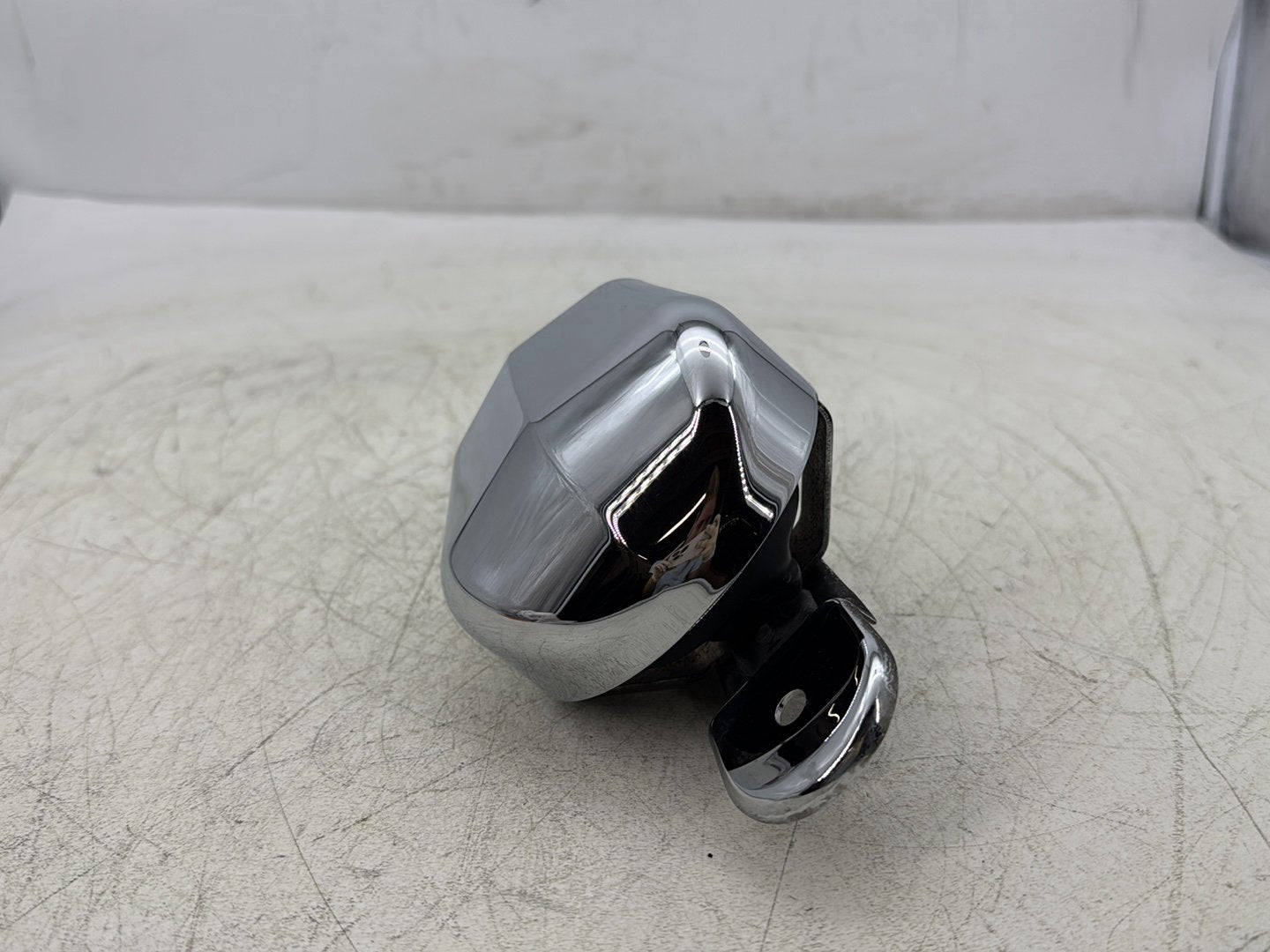 2012 Harley Dyna Super Glide Custom FXDCI OEM Horn Signal Klaxon Chrome Cover