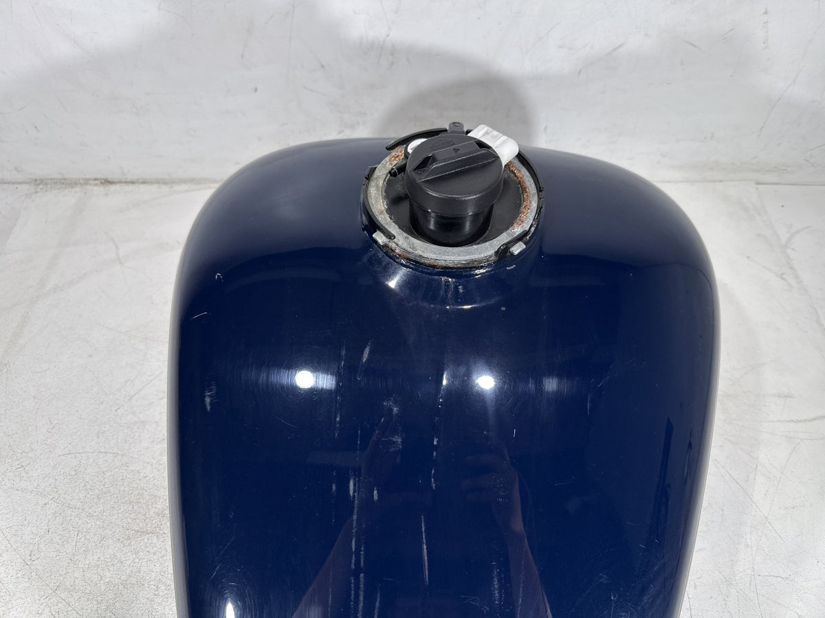 2011 Harley Electra Touring Police OEM Fuel Gas Tank Gasoline Reservoir & Pump
