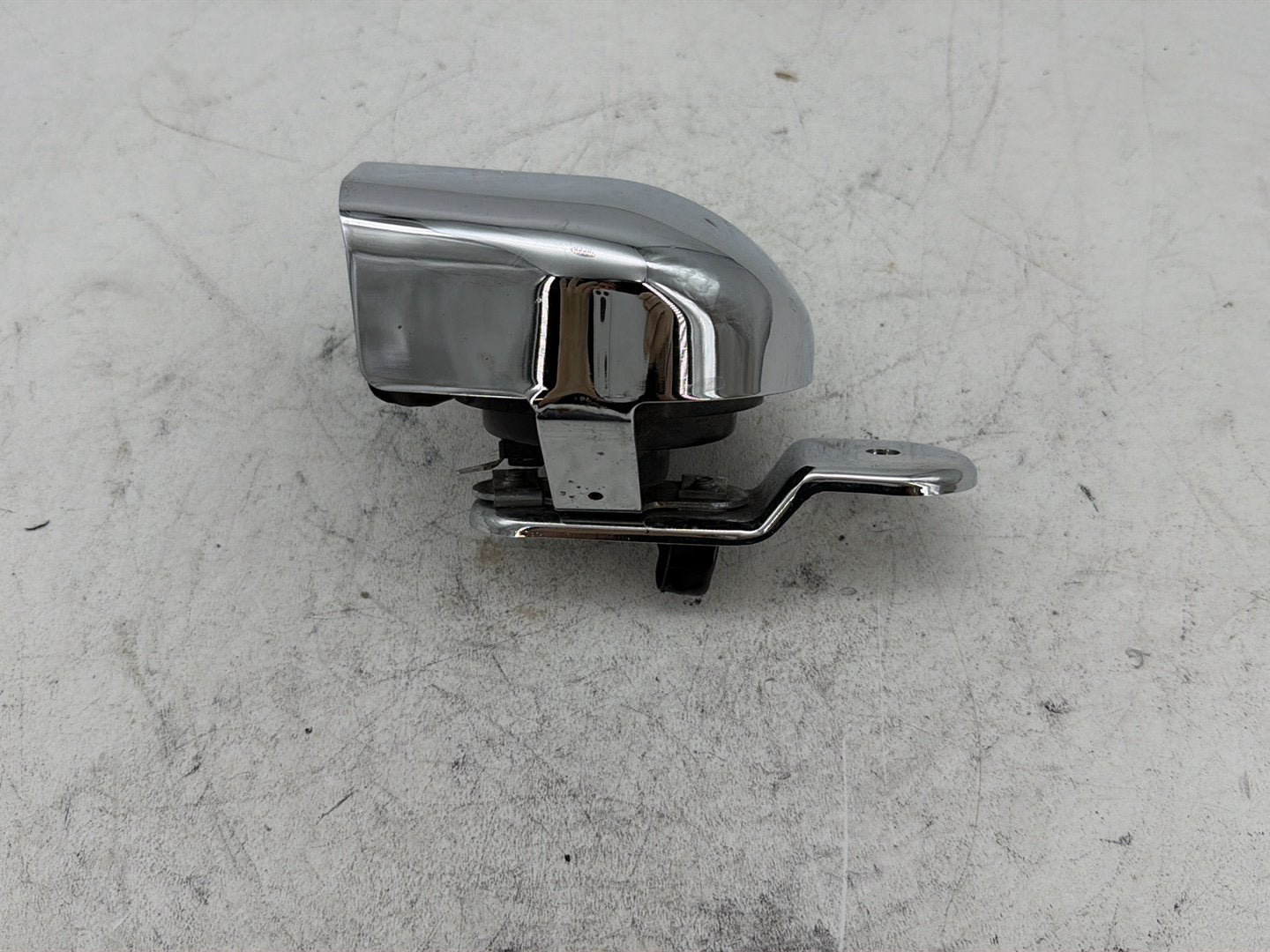 2006 Harley Sportster 1200 Custom XL1200C OEM Horn Signal Klaxon Chrome Cover