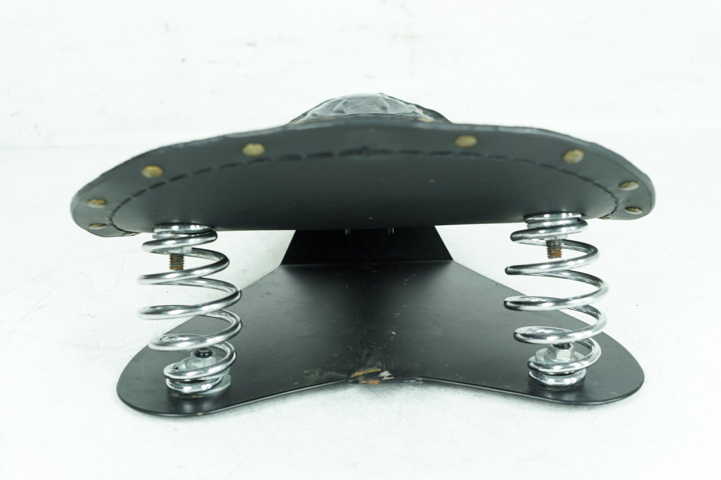 2004 - 2013 Harley-Davidson Sportster Base 883 Rider Driver Solo Seat Pillion 51532-04