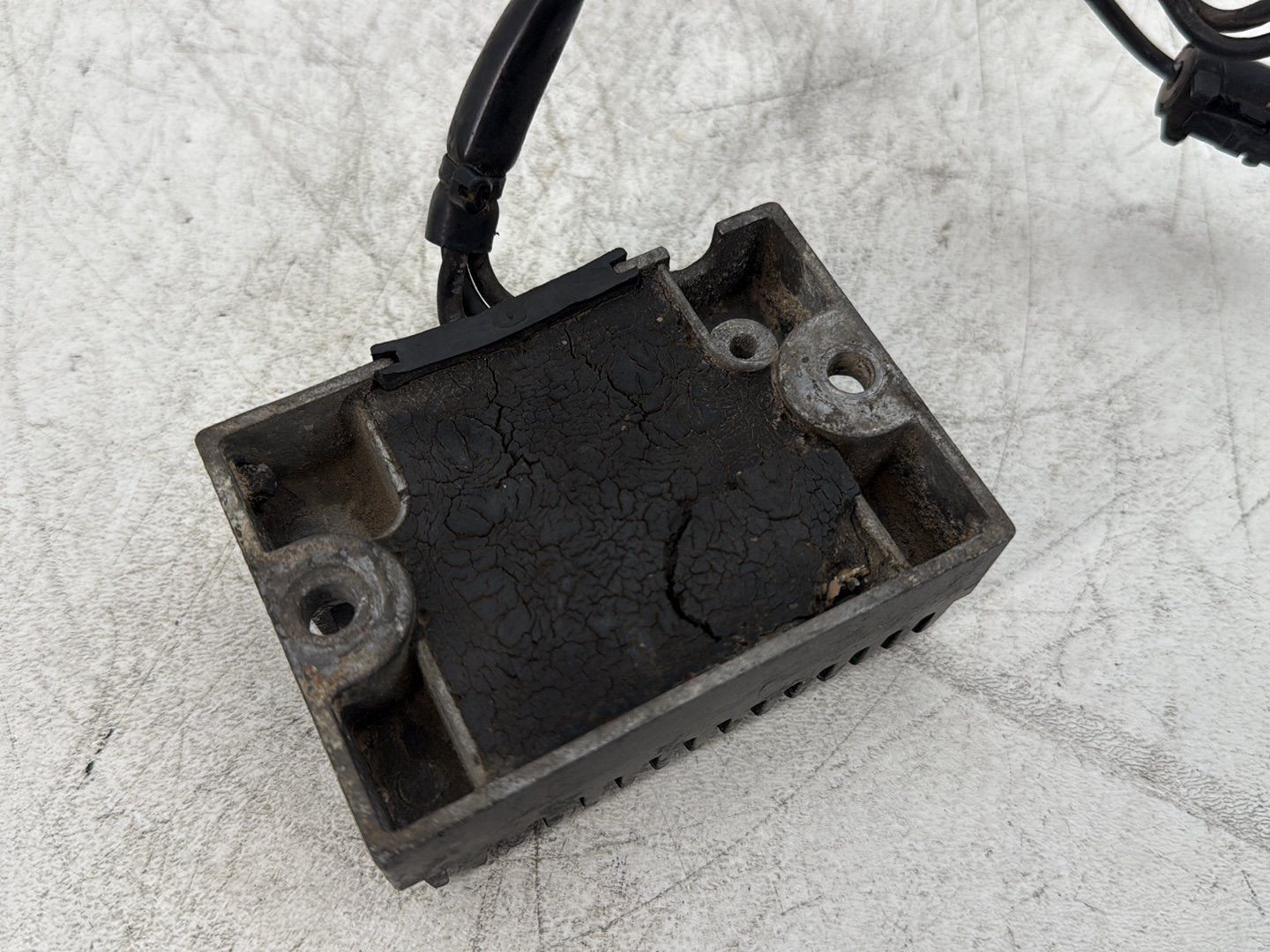 1997 Harley Sportster 1200 Custom XL1200C OEM Voltage Regulator Rectifier