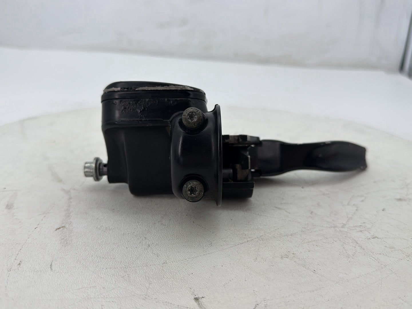 2012 Harley Dyna Fat Bob FXDF 103 OEM Front Right Brake Lever Master Cylinder