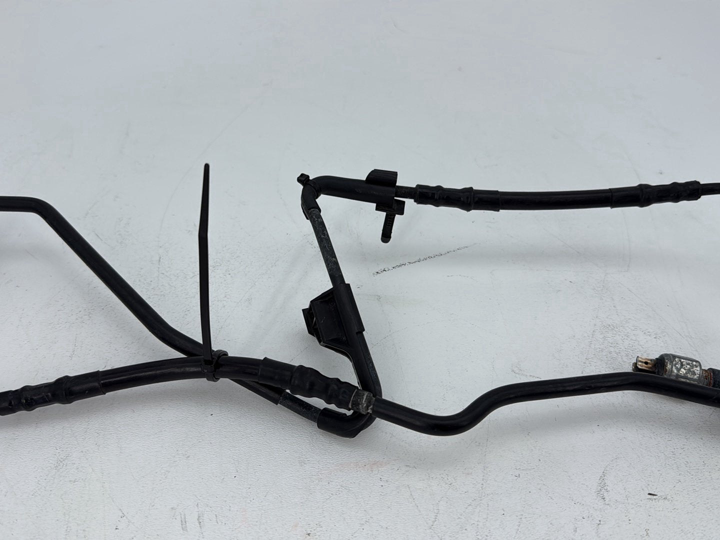 2014 Harley Electra Glide Touring CVO Screamin Eagle OEM Rear Brake Hose Line Pipe ABS