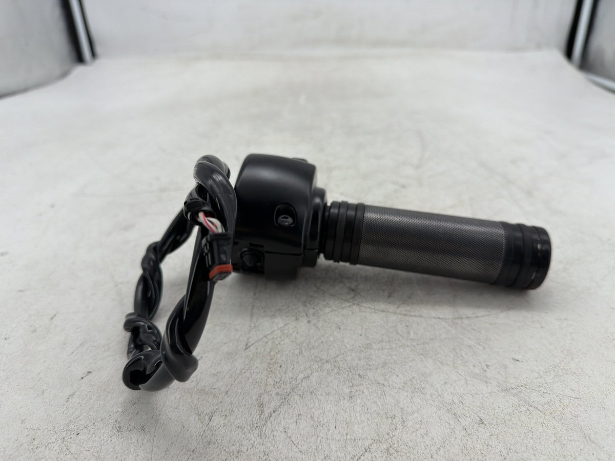 12 Harley Dyna Fat Bob FXDF 103 OEM Left Turn Signal Headlight Switches Controls