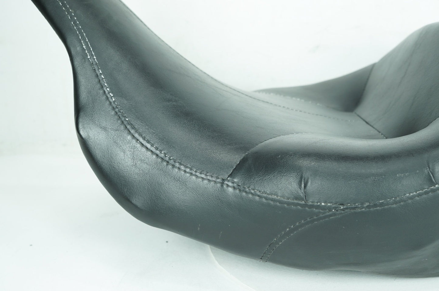 1999 - 2006 Harley-Davidson Touring Electra Glide Classic Passenger Rider Driver Seat Saddle 51703-05