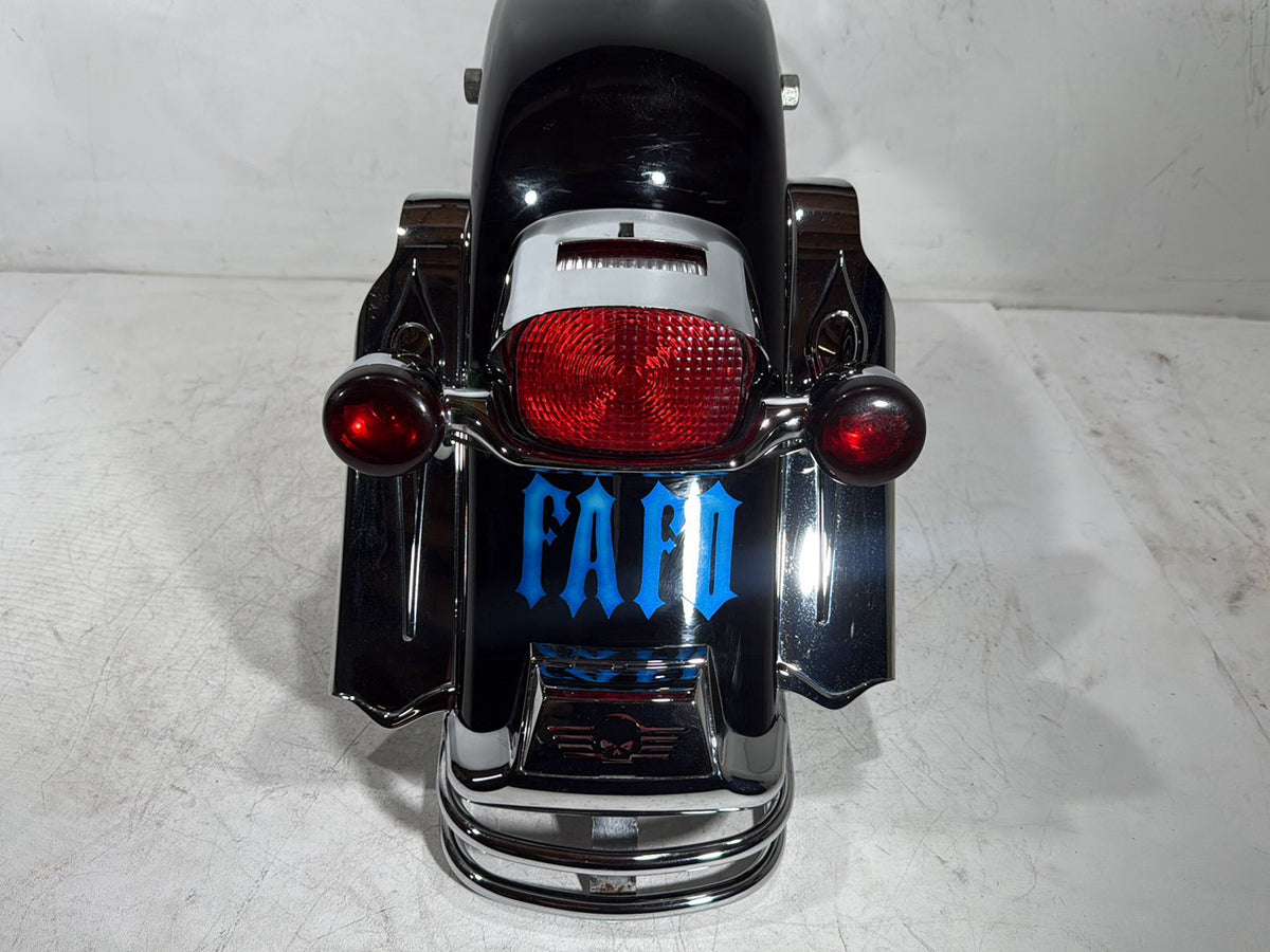 2005 Harley Road King Touring Police OEM Rear Wheel Fender & Turn Signals Bar