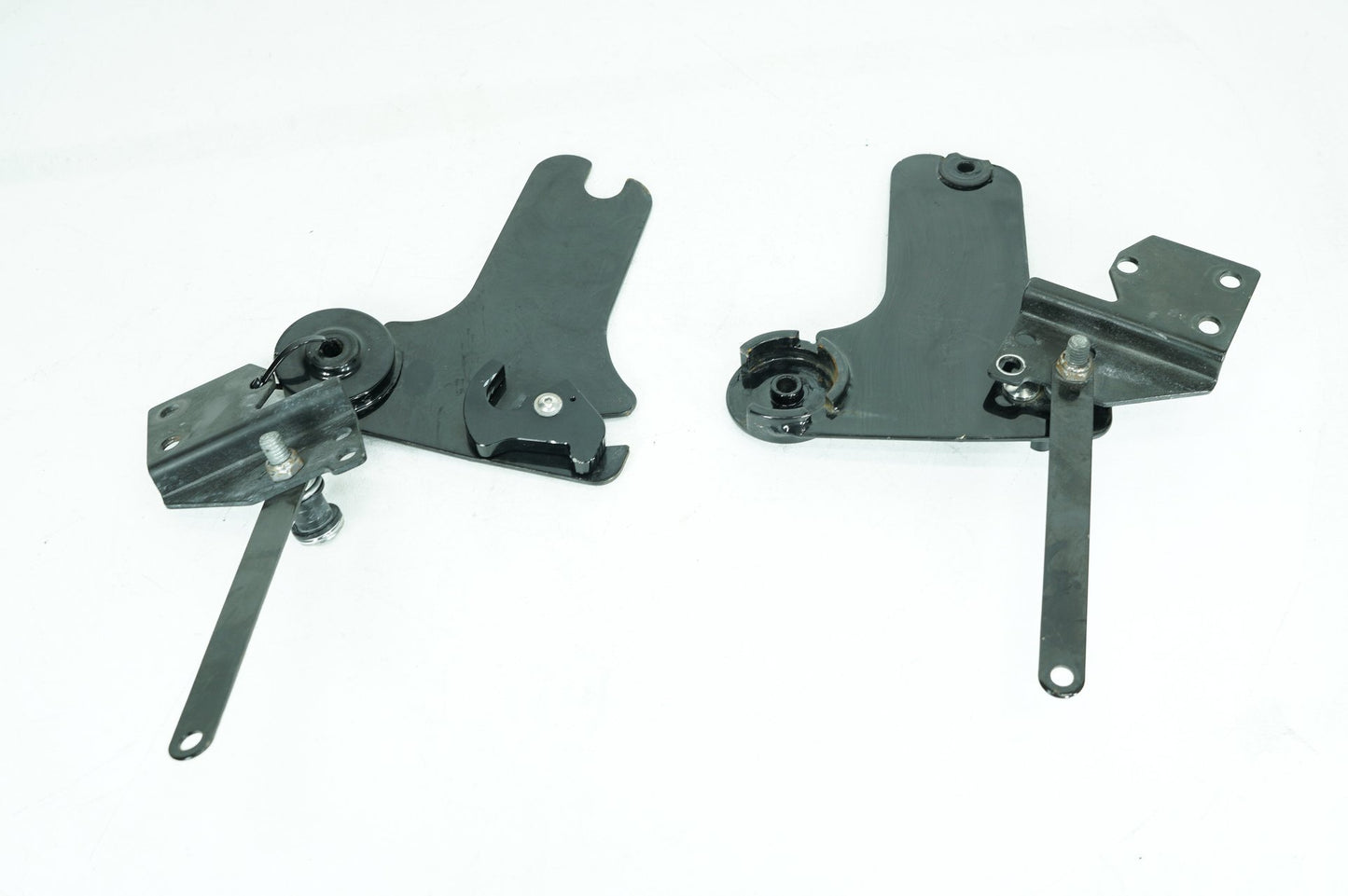 2007 - 2011 Harley-Davidson Touring Street Glide Left & Right Saddlebag Mount Brackets 53758-96C