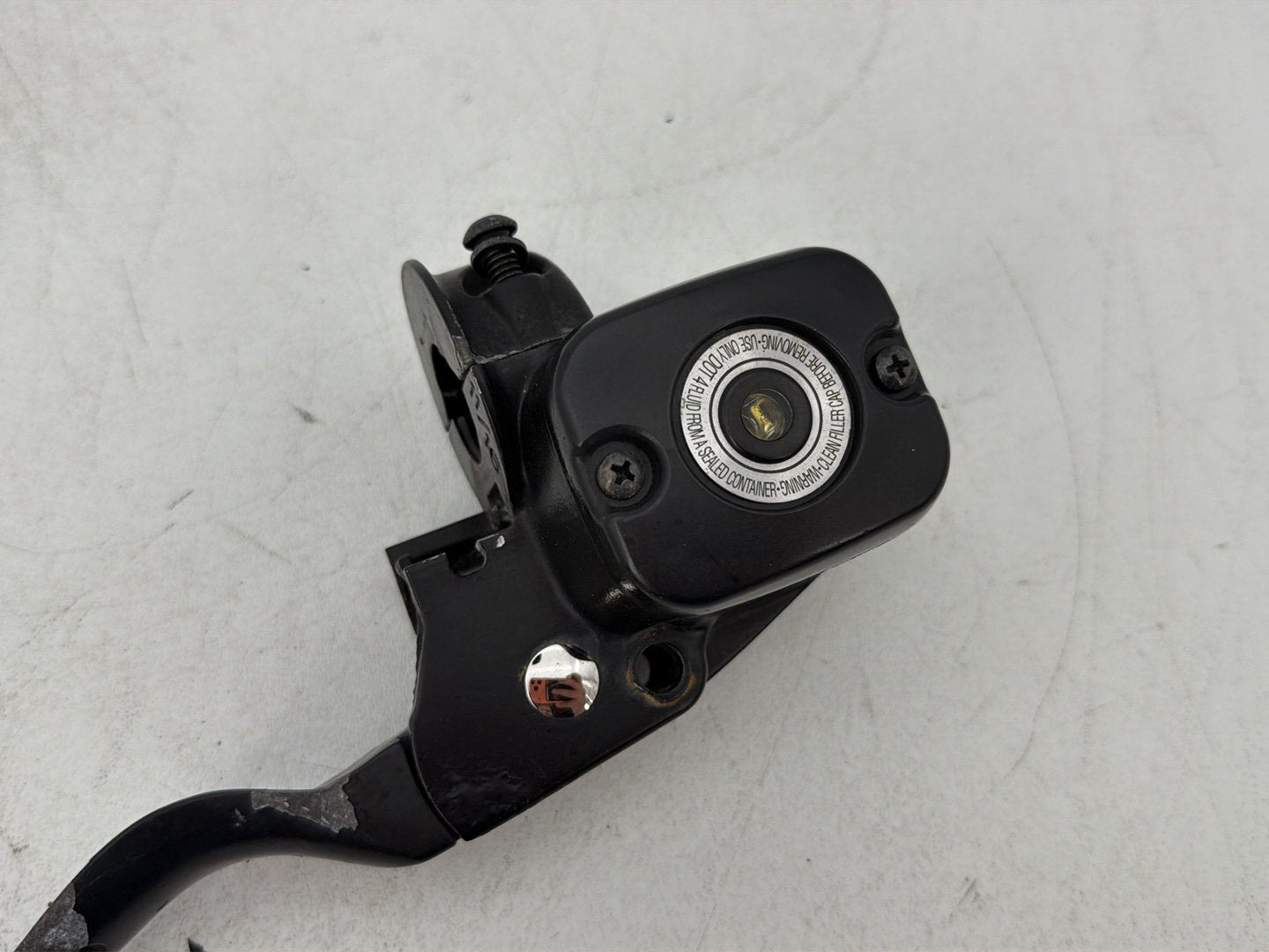 2007 - 2012 Harley-Davidson Touring Street Glide Front Right Brake Lever Master Cylinder 45105-05A