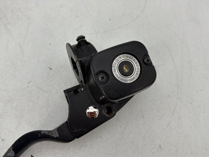 2007 - 2012 Harley-Davidson Touring Street Glide Front Right Brake Lever Master Cylinder 45105-05A