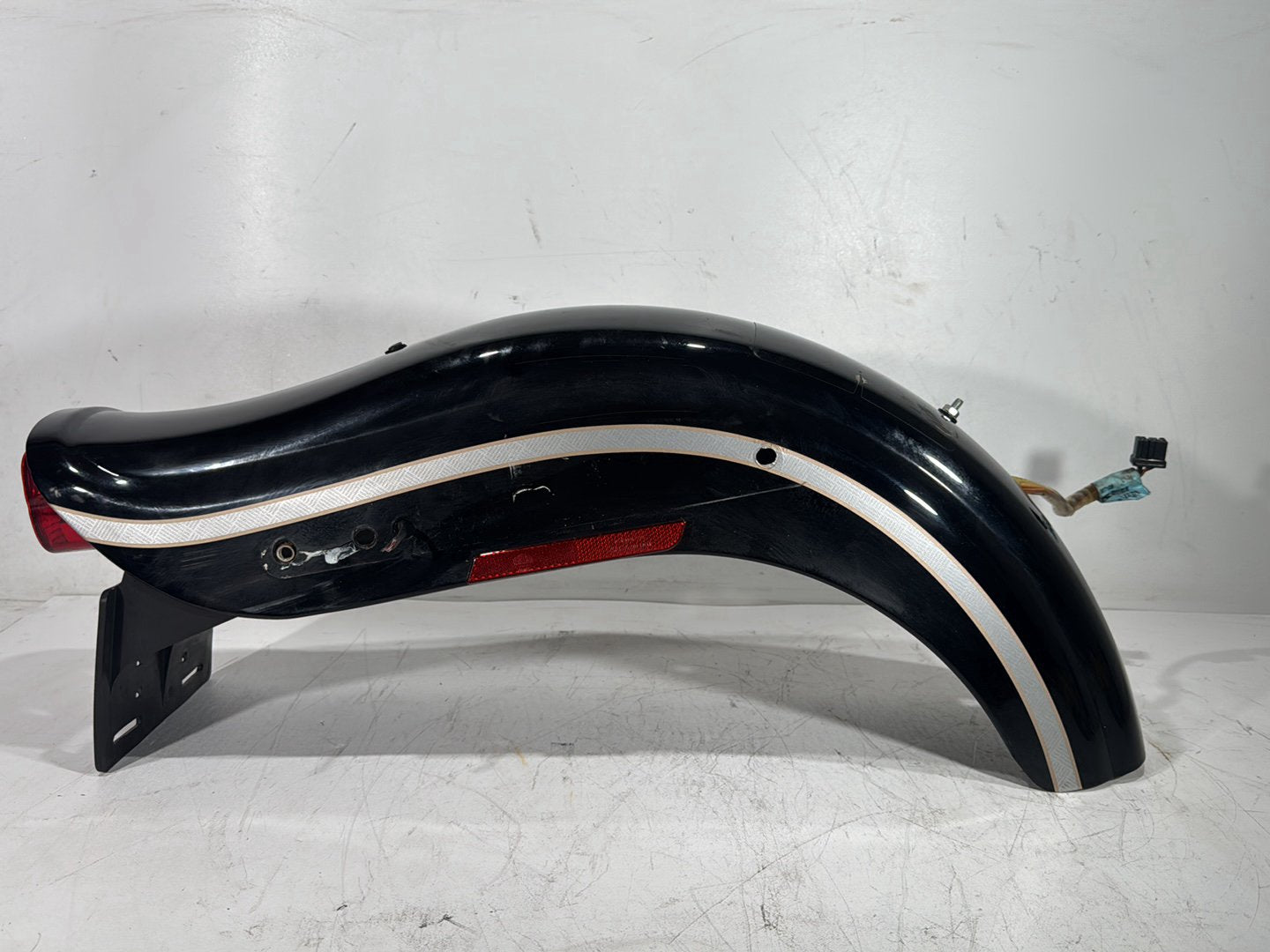 2003 Harley Dyna Wide Glide FXDWG OEM Rear Wheel Fender Taillight Brake Lamp