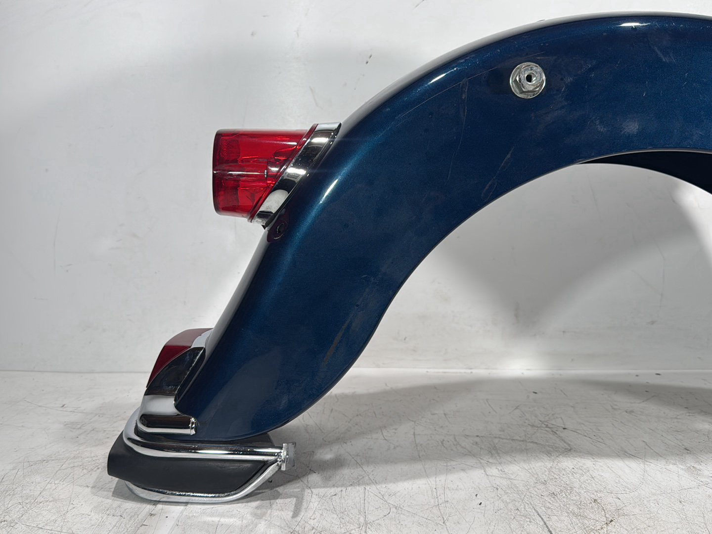 1998 Harley Touring FLHTCUI Electra Glide Ultra OEM Rear Wheel Fender Taillight Brake Lamp
