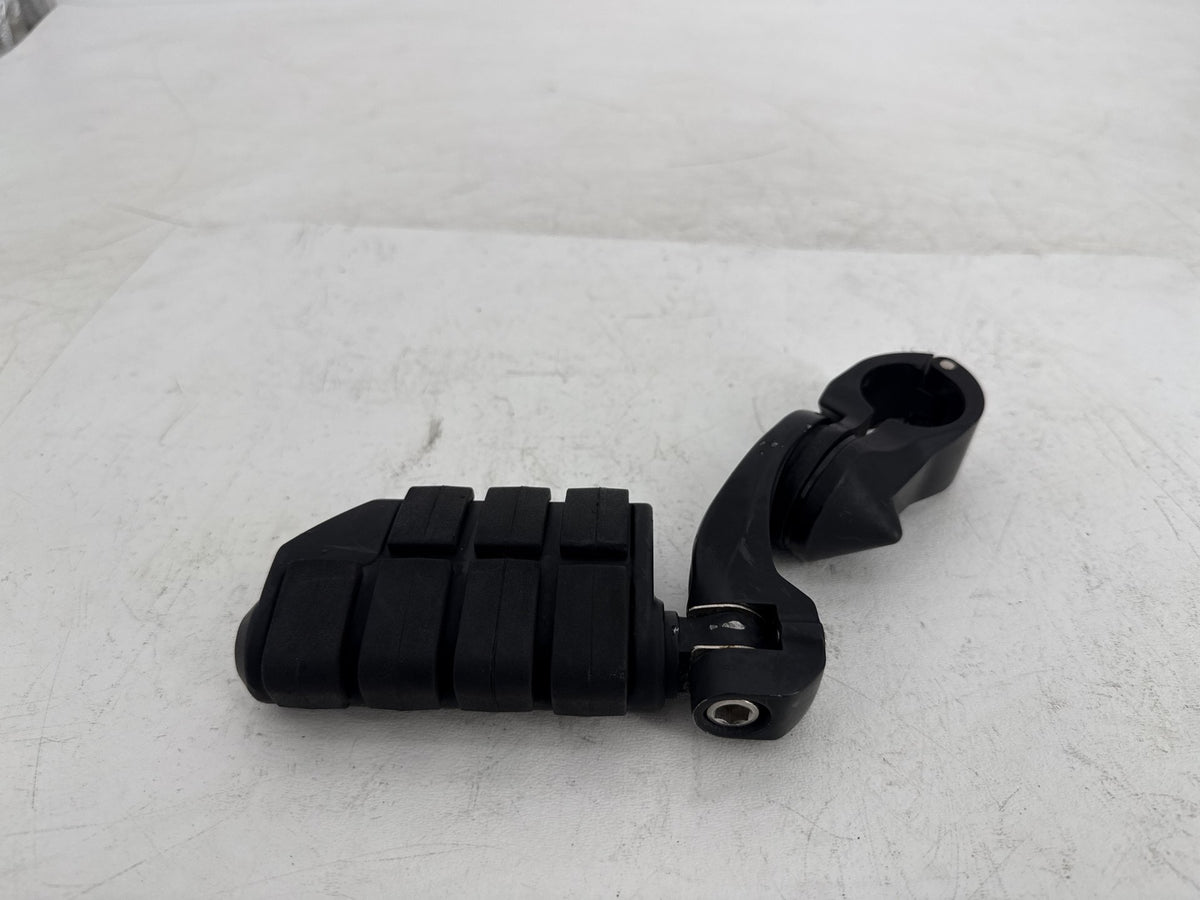 2013 Harley Street Glide Touring FLHX Front Driver Highway 1 Foot Peg Rest
