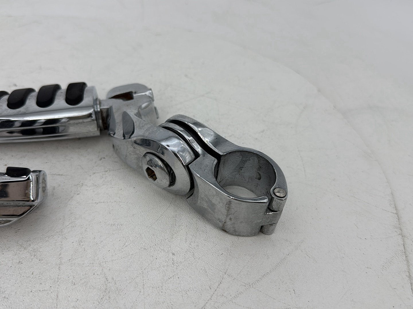1999 - 2006 Harley-Davidson Touring Electra Glide Front Right Left Highway Foot Pegs 50957-02C