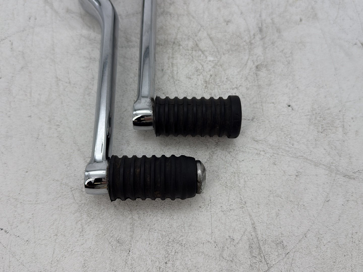 18 Harley Electra Glide Touring Ultra FLHTCU OEM Gear Shifter Lever Pedal Pedals