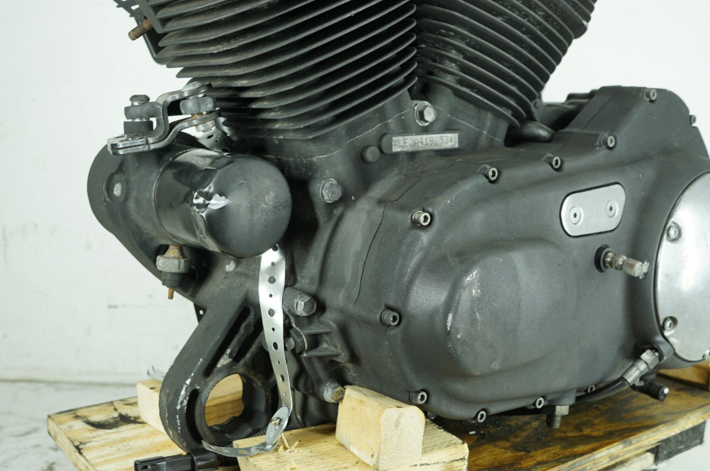 2009 - 2016 Harley-Davidson Sportster Iron EFI 883 Engine Motor Transmission 19519-13B