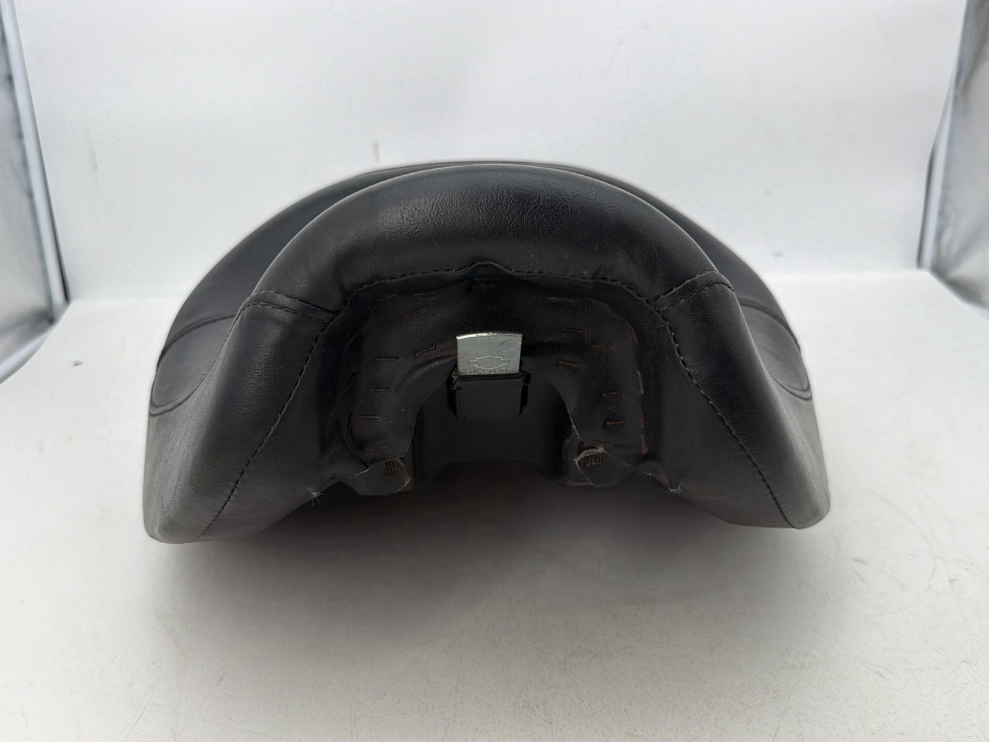 2007 - 2017 Harley-Davidson Dyna Super Glide Custom Passenger Rider Driver Seat Saddle 51819-07