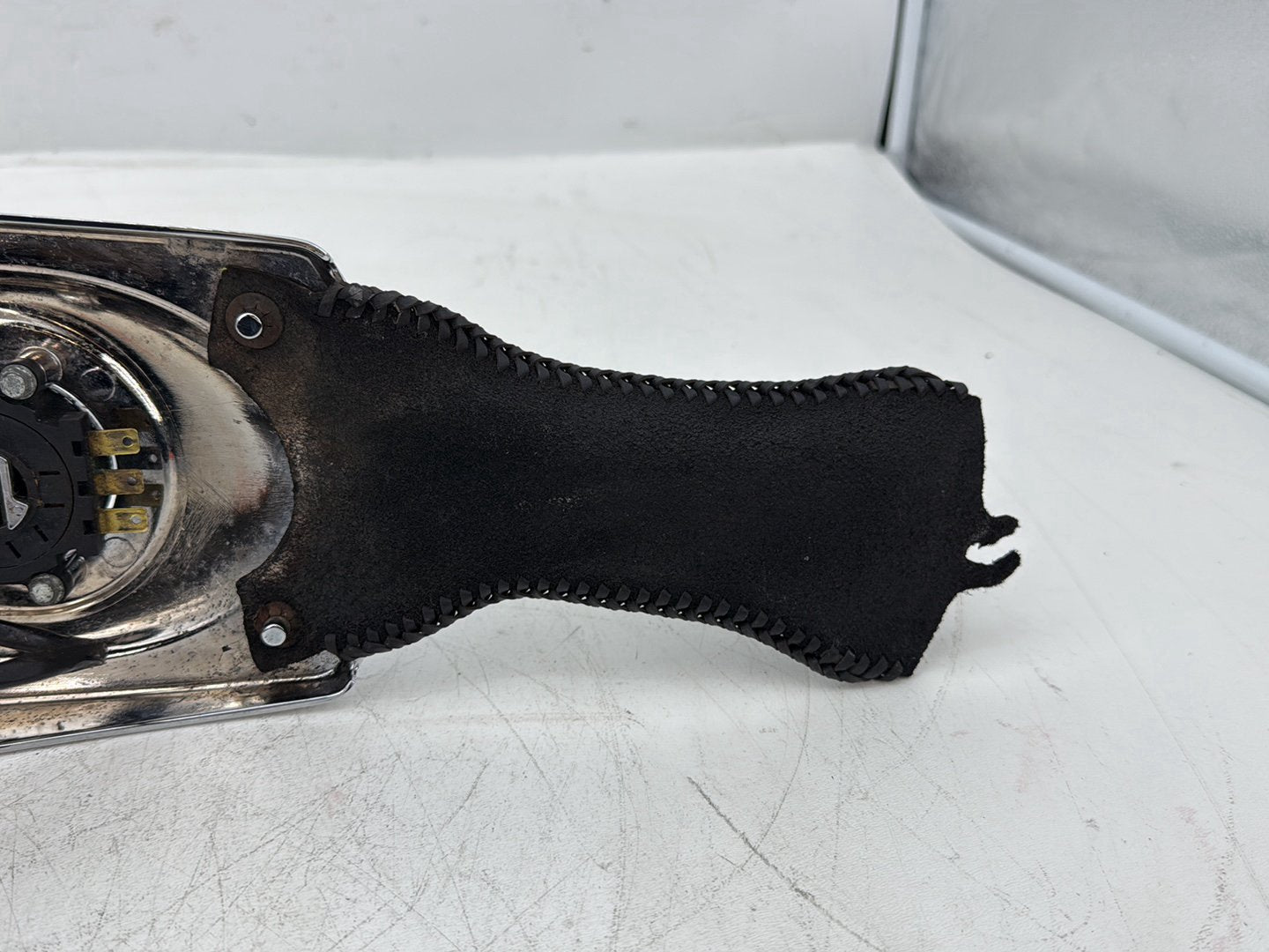 2005 Harley Dyna FXDWG Wide Glide OEM Fuel Gas Tank Dash Console NOKey