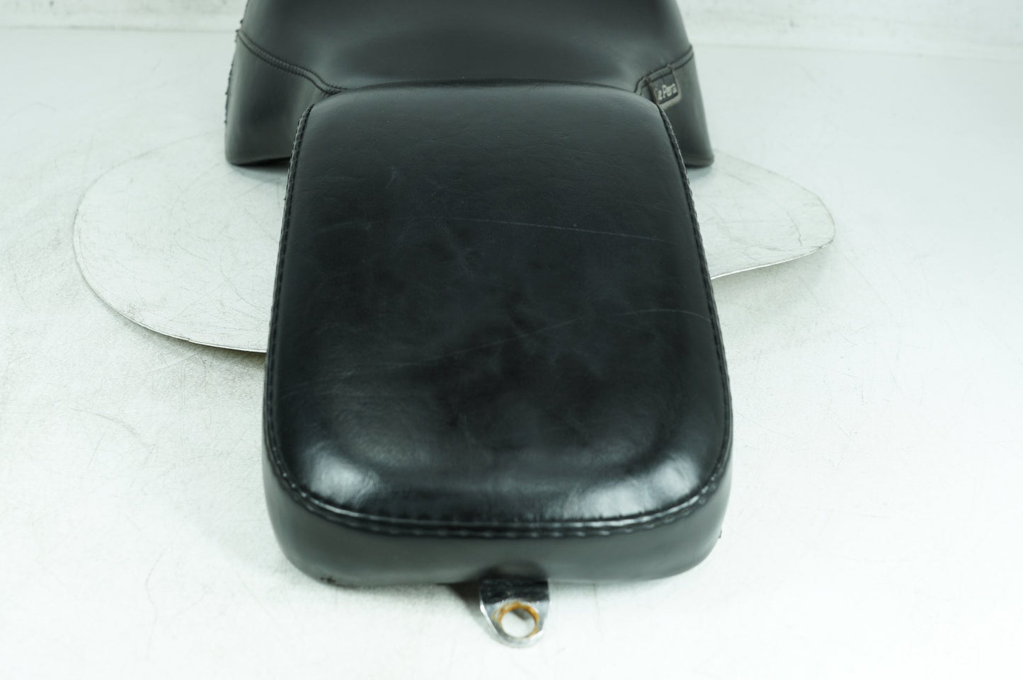 1999 - 2006 Harley-Davidson Softail Fat Boy Passenger Driver Seat Saddle Le Pera P293908