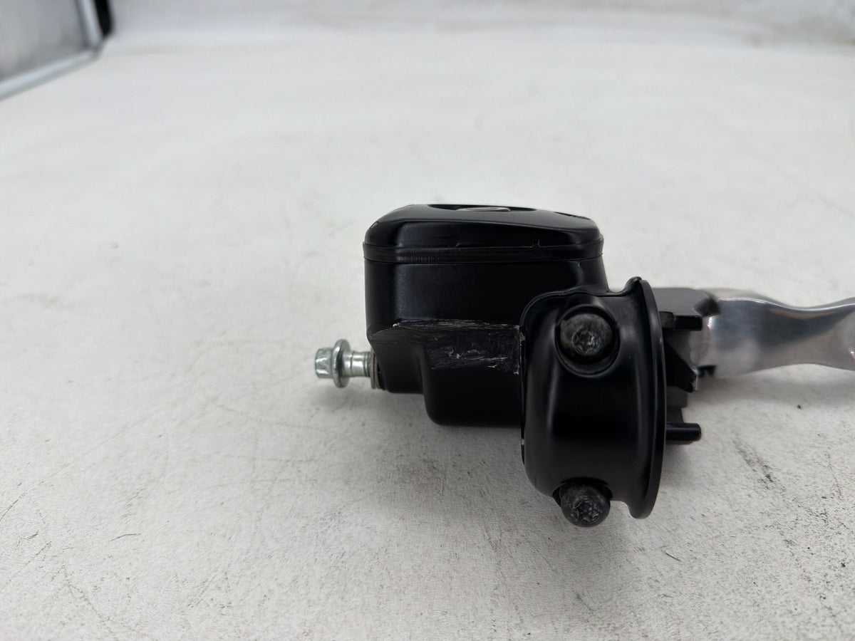 1998 Harley Electra Touring Ultra OEM Front Right Brake Lever Master Cylinder
