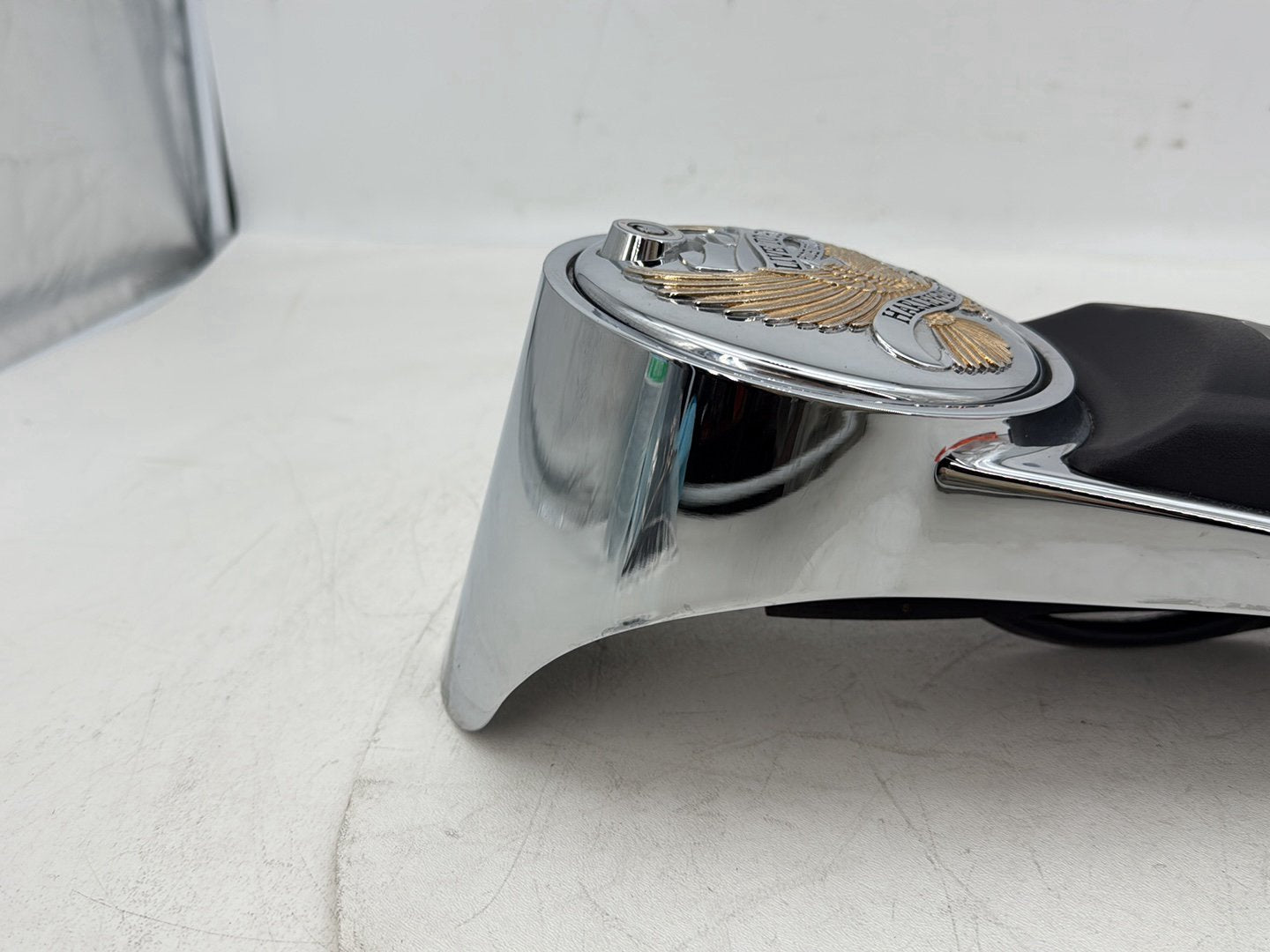 1999 - 2006 Harley-Davidson Touring Electra Glide Ultra Fuel Gas Tank Dash Console NOKey 61270-98A