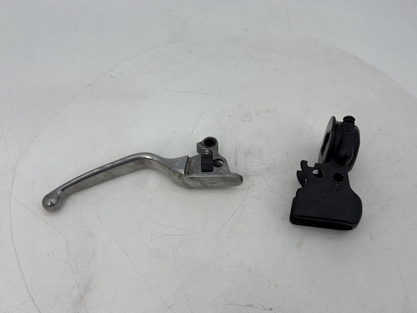 2007 - 2011 Harley-Davidson Touring Electra Glide Ultra Front Left Hand Clutch Control Lever 38700-08A