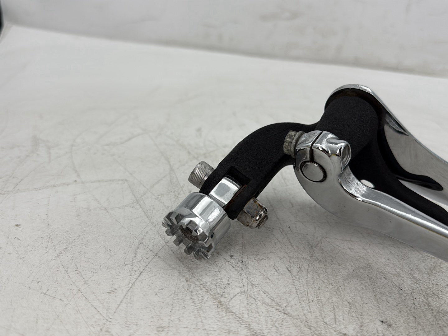 2010 Harley Dyna Fat Bob FXDF OEM Left Driver Foot Controls Peg Rest