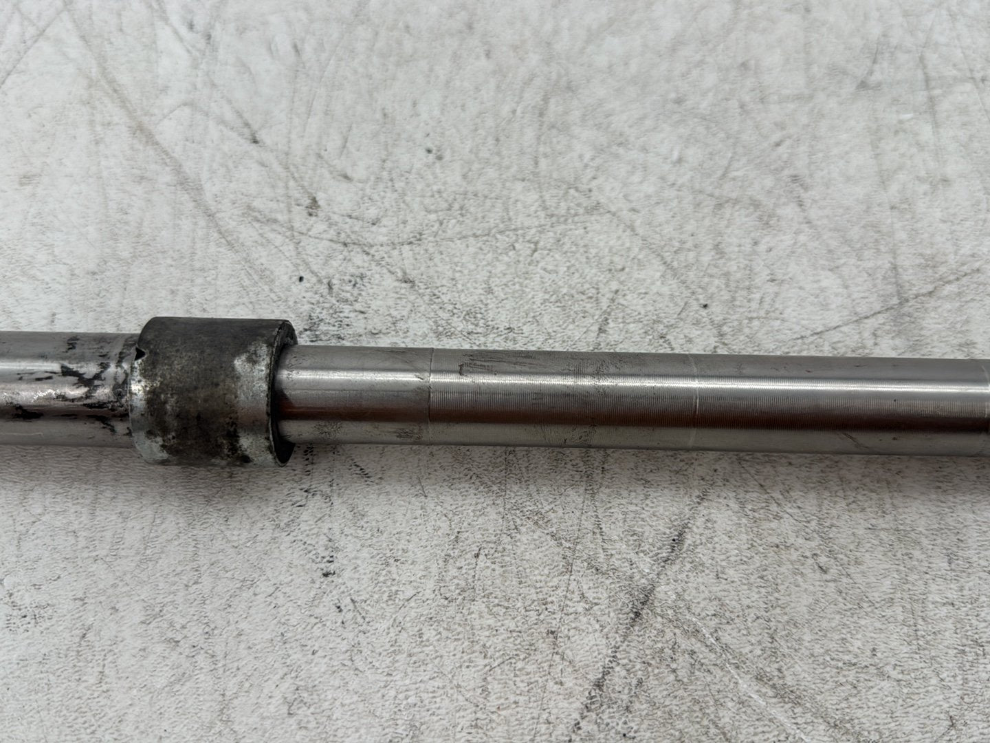 2003 Harley Dyna Wide Glide FXDWG OEM Front Wheel Axle Bolt Shaft