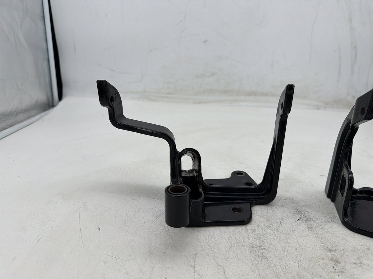 2001 Harley Heritage Softail Classic Left Right Foot Rest Peg Support Bracket