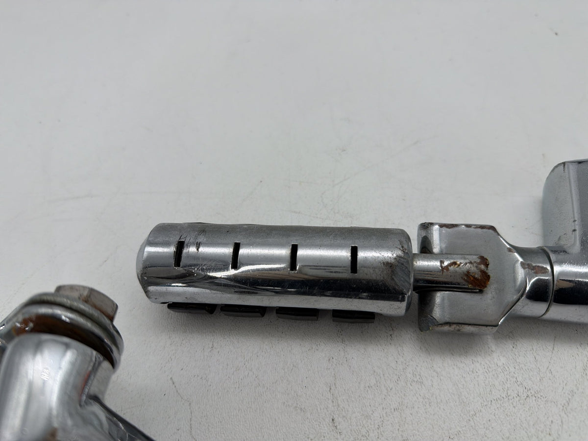 2011 Harley Electra Glide Touring Ultra OEM Front Right Left Highway Foot Pegs