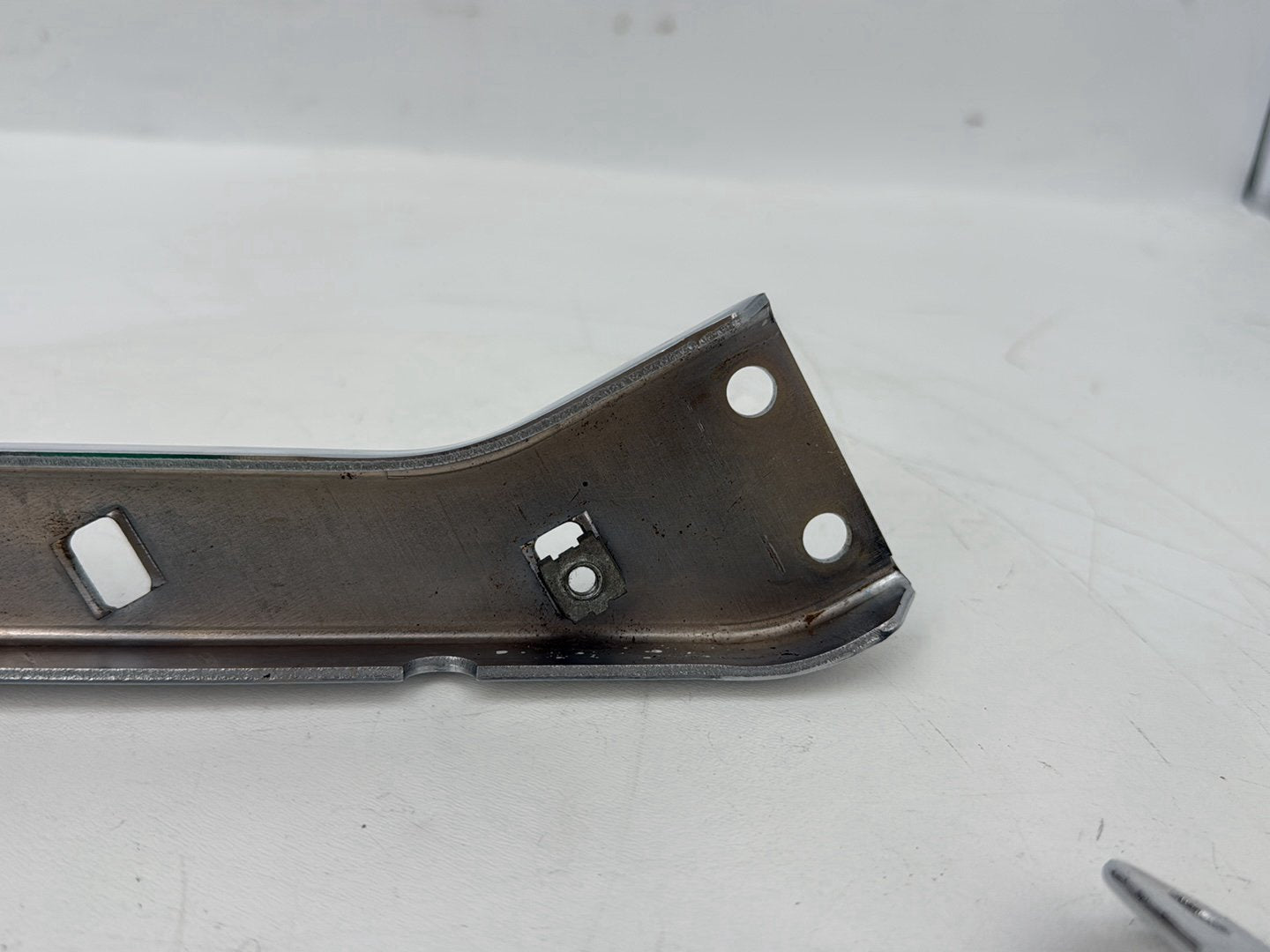 1999 - 2006 Harley-Davidson Touring CVO Screamin Eagle Road King Rear Left & Right Saddlebag Fender Support 90718-79C