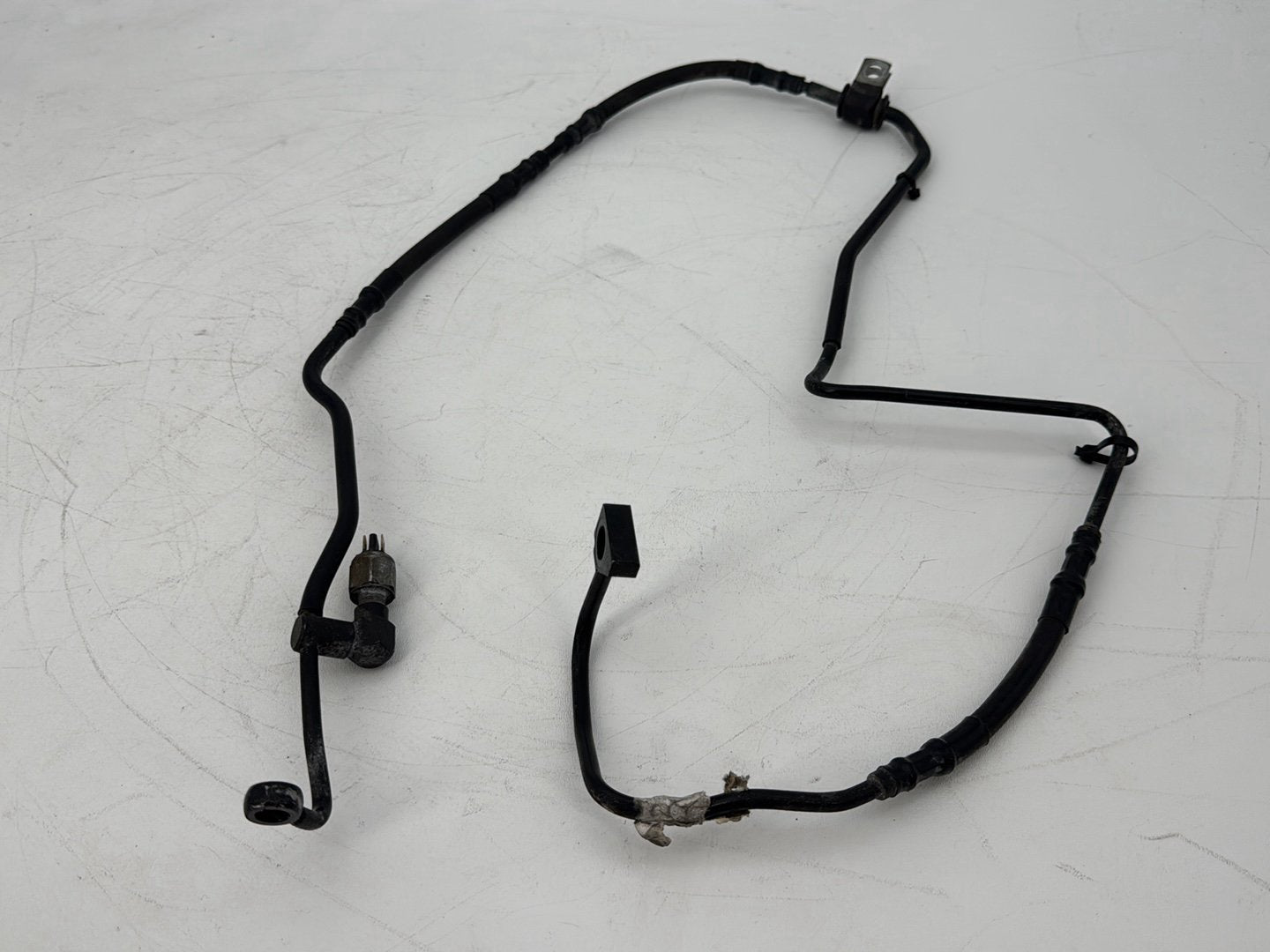 2008 - 2016 Harley-Davidson Touring Electra Glide Ultra Rear Brake Hose Line Pipe ABS
