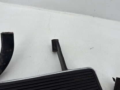 2008 Harley Touring FLHTCU Electra Glide Ultra OEM Left Right Driver & Pass Floorboard Foot Rest