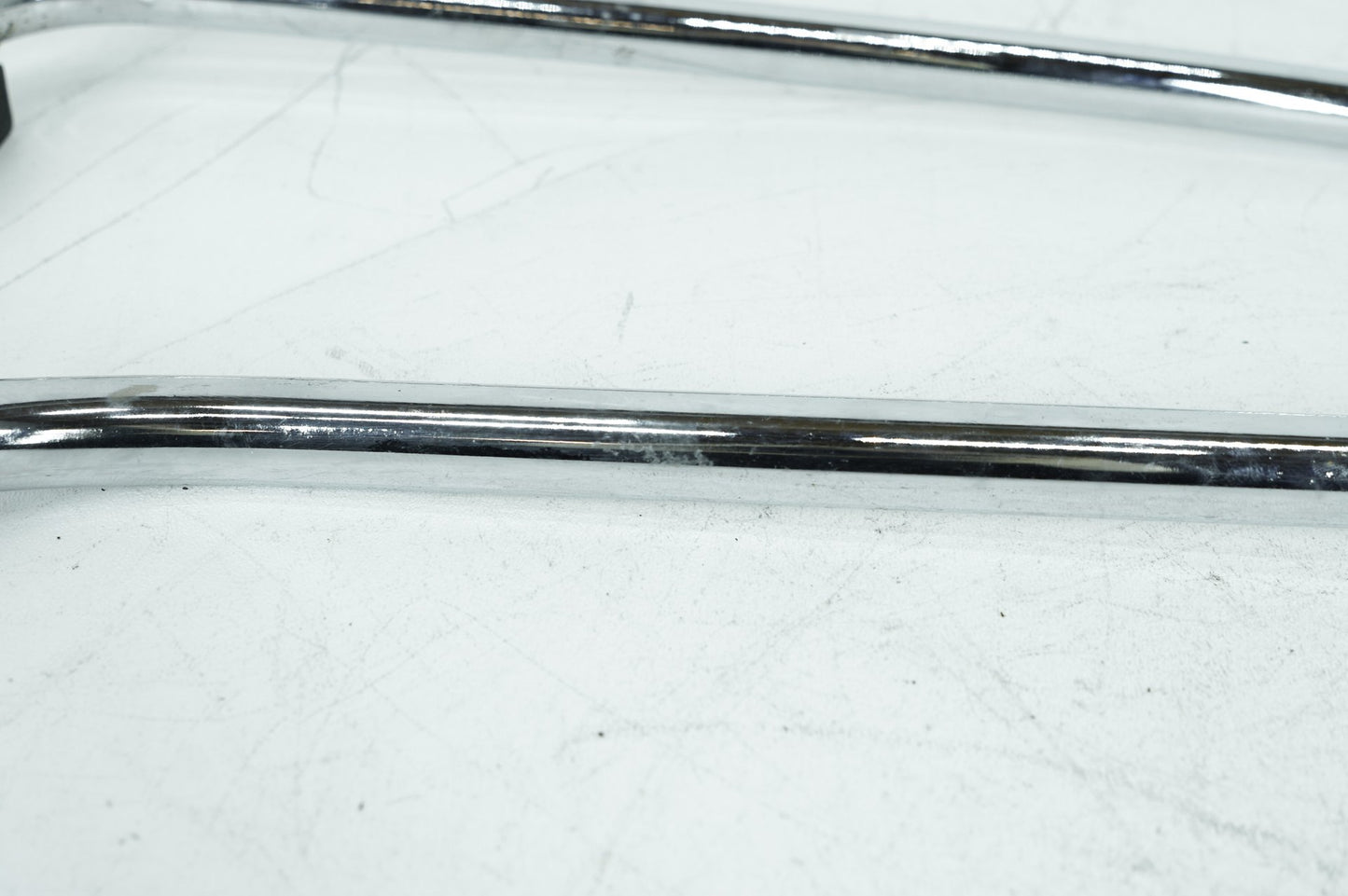 1999 - 2006 Harley-Davidson Touring Street Glide Rear Left Saddlebag Guard Rails Bar 49206-04,