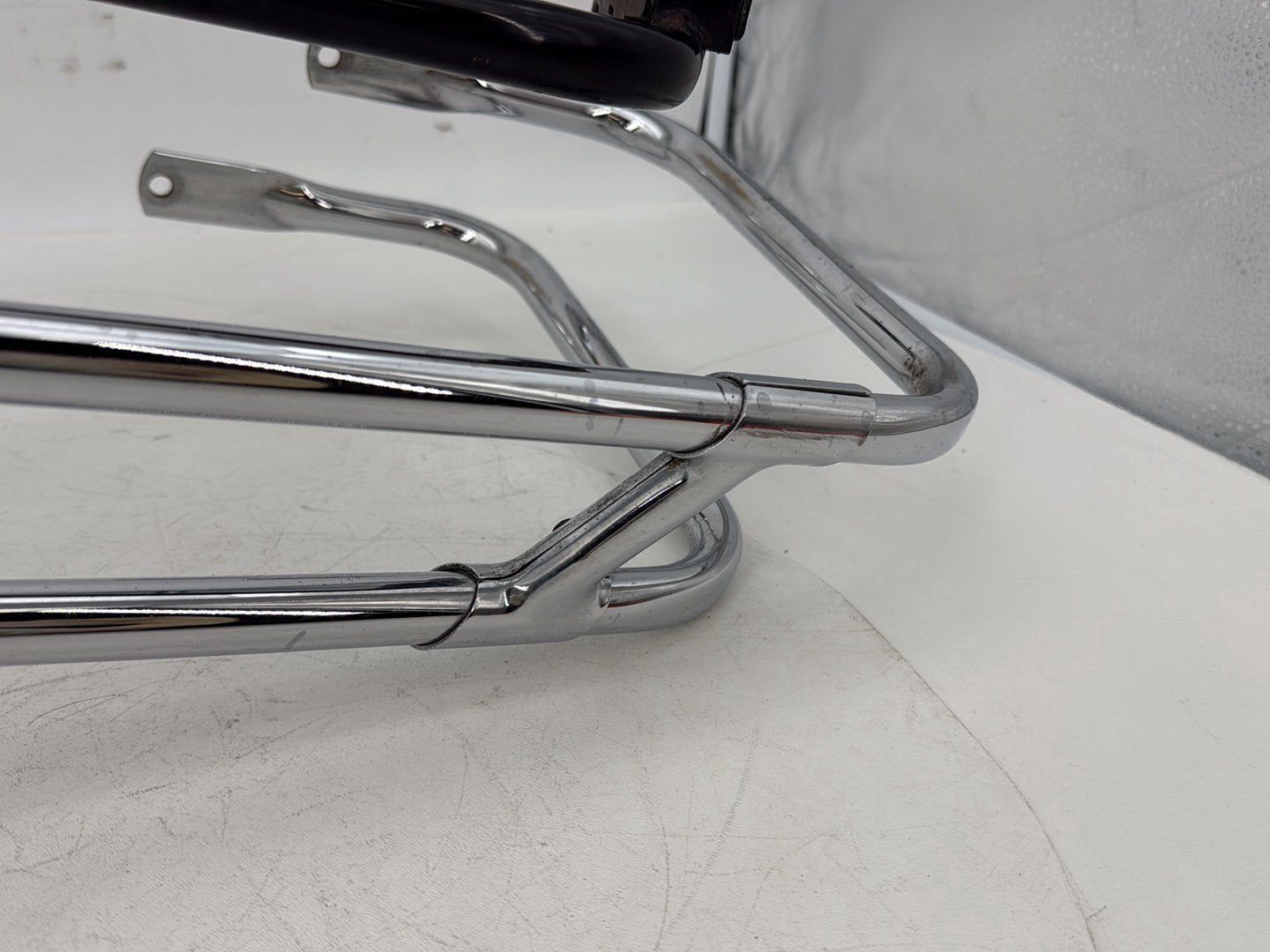 1999 - 2006 Harley-Davidson Touring Electra Glide Rear Right Saddlebag Guard Rails Bar 49193-93